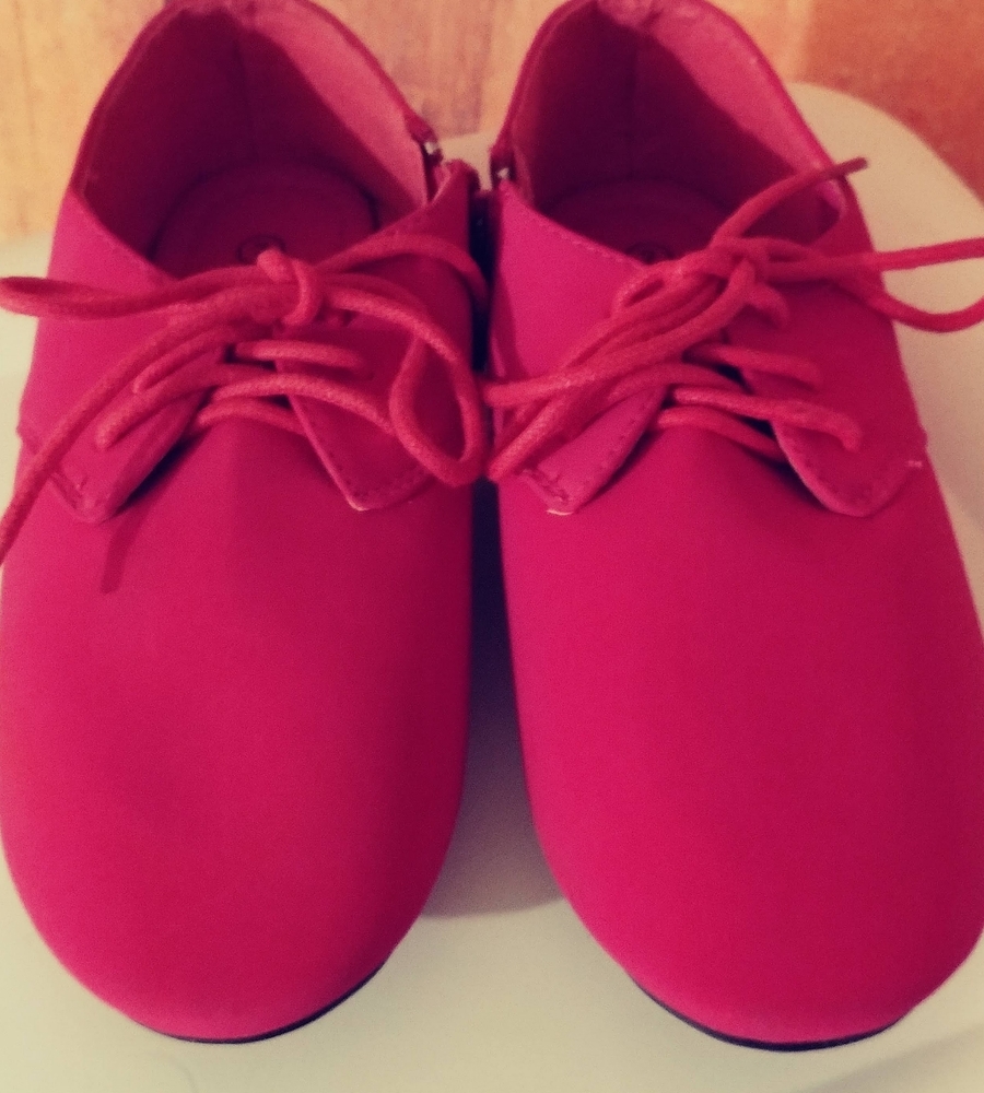 QQ Girls Shoes Size 2 In Hot Pink